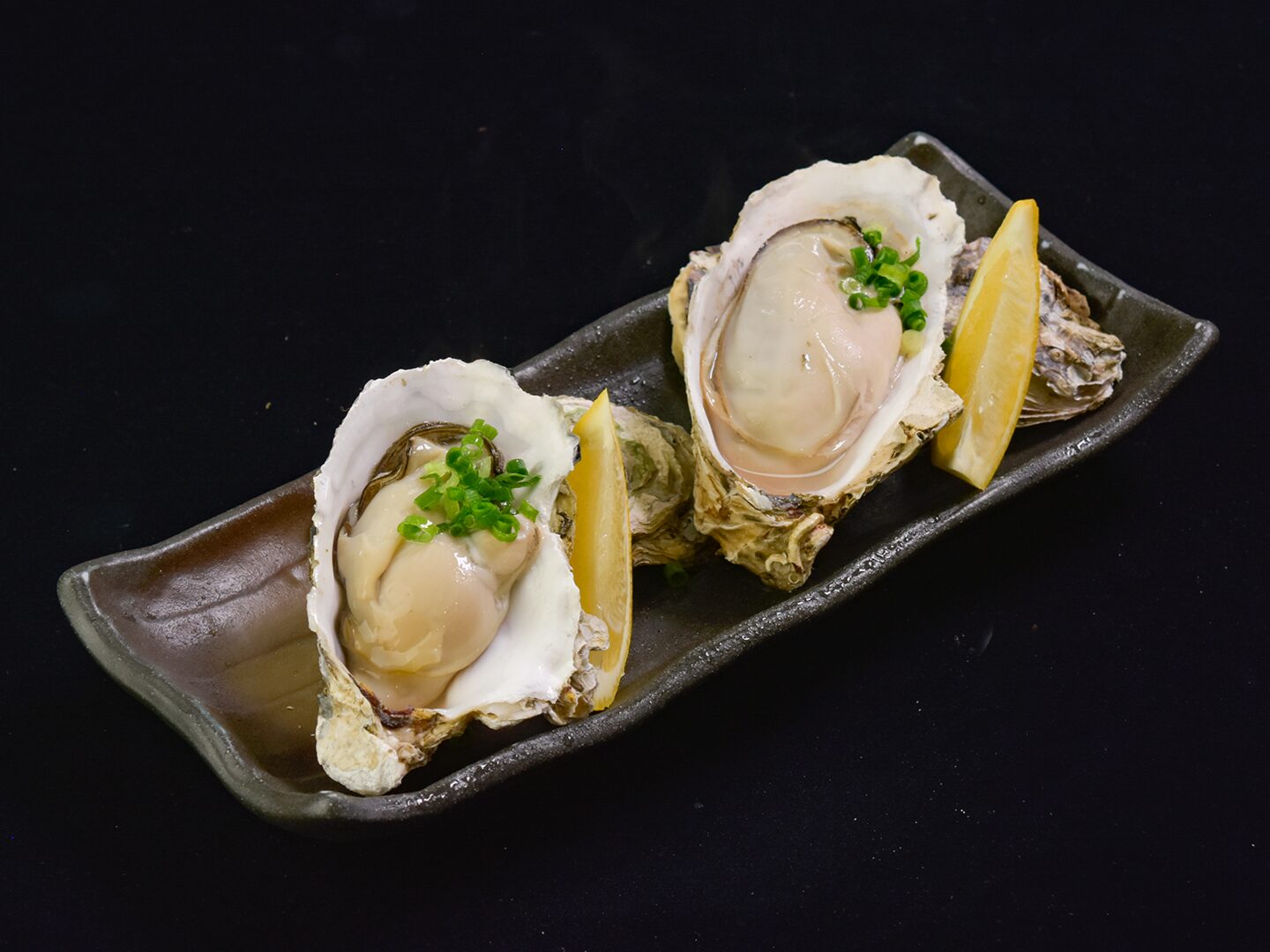 大粒生牡蠣(1個 税込638円)