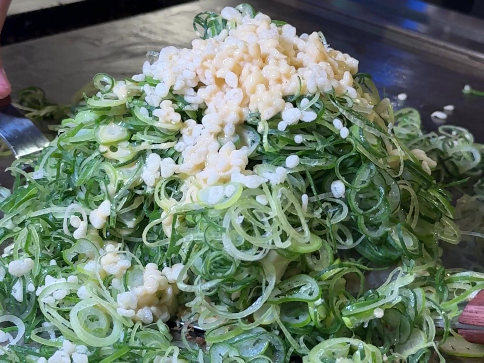 牛すじ九条ネギ焼き