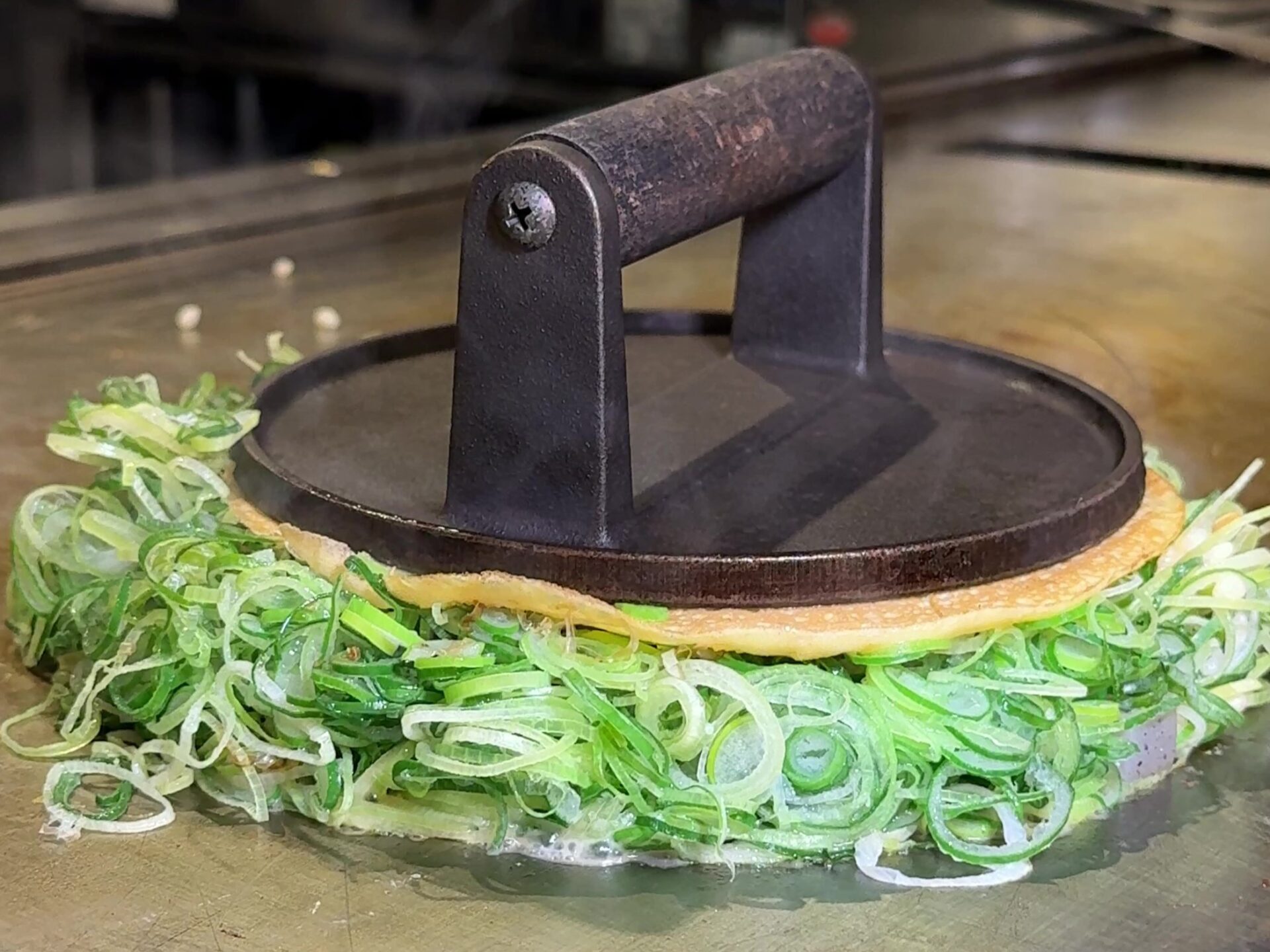 牛すじ九条ネギ焼き