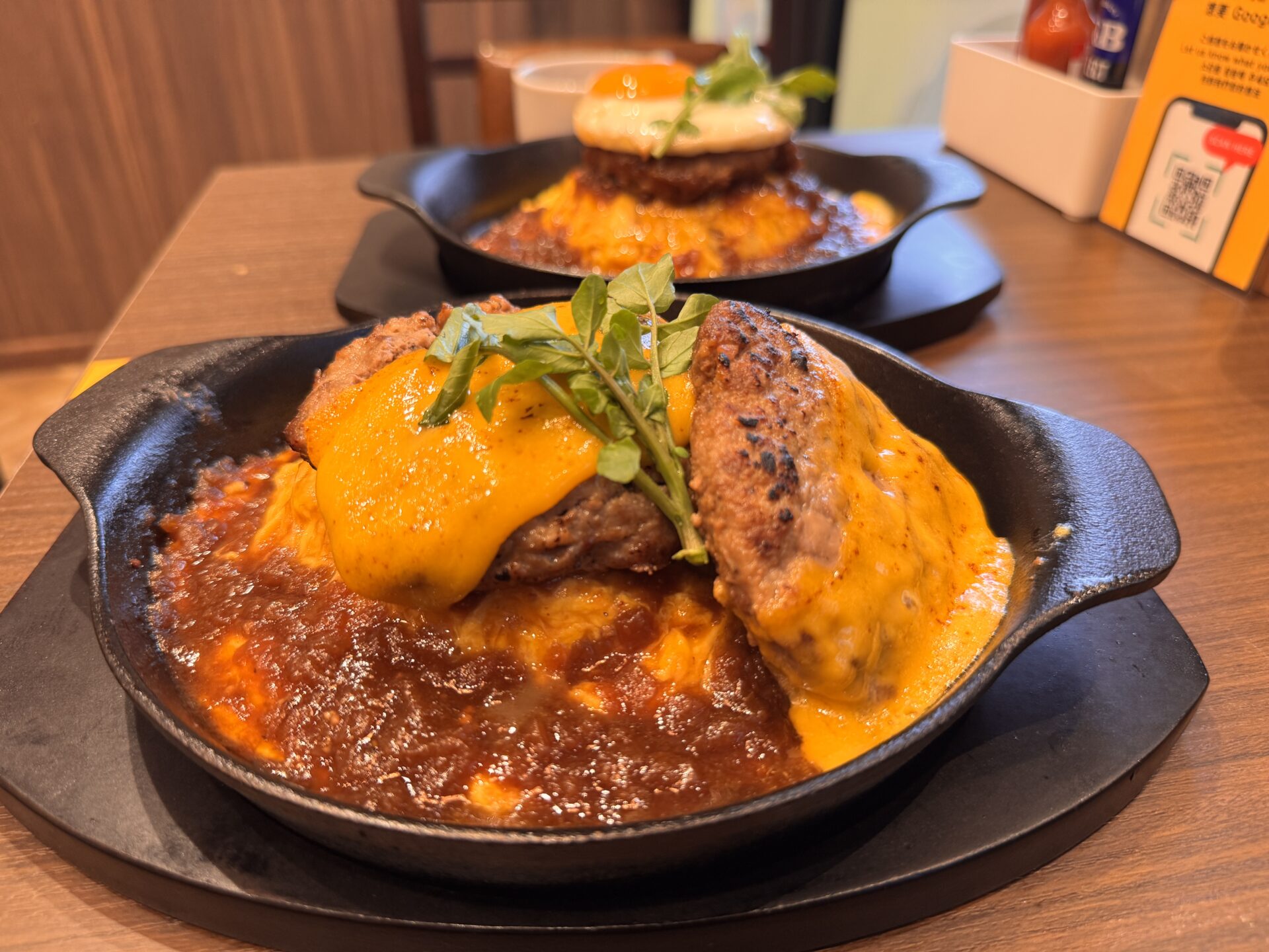 ダブルチーズハンバーグオムライス