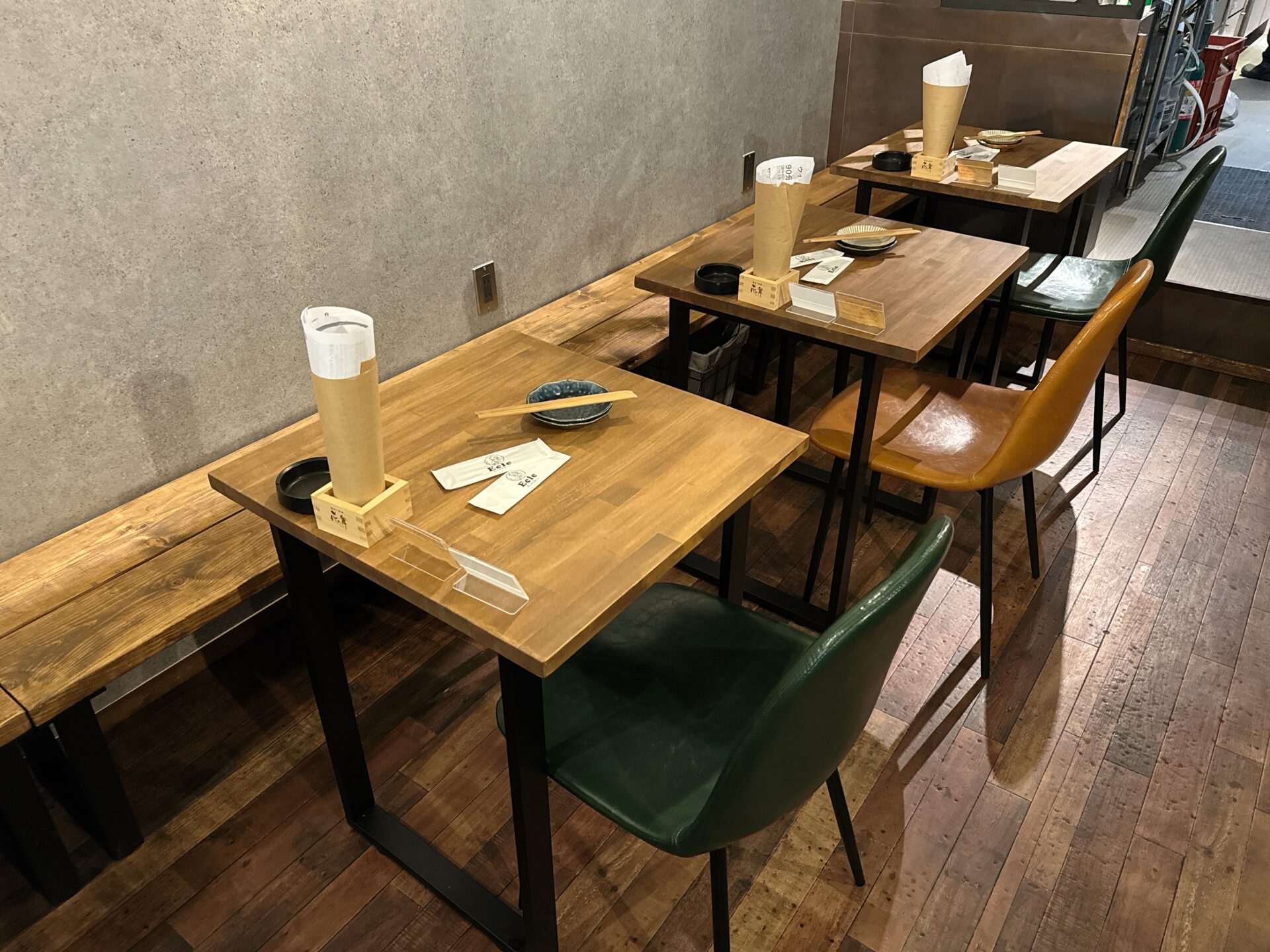 Ecle(エクレ)の店内