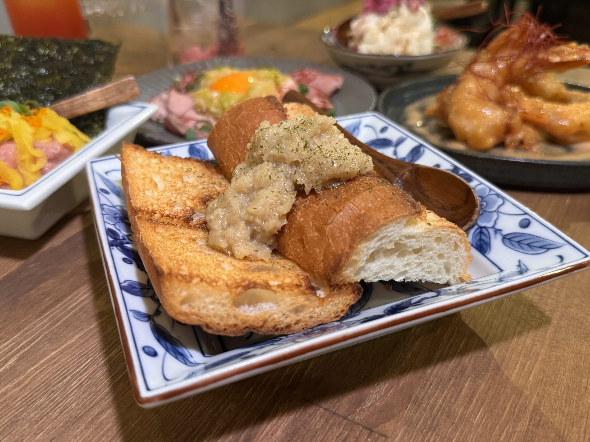 一線を画すガーリックトースト