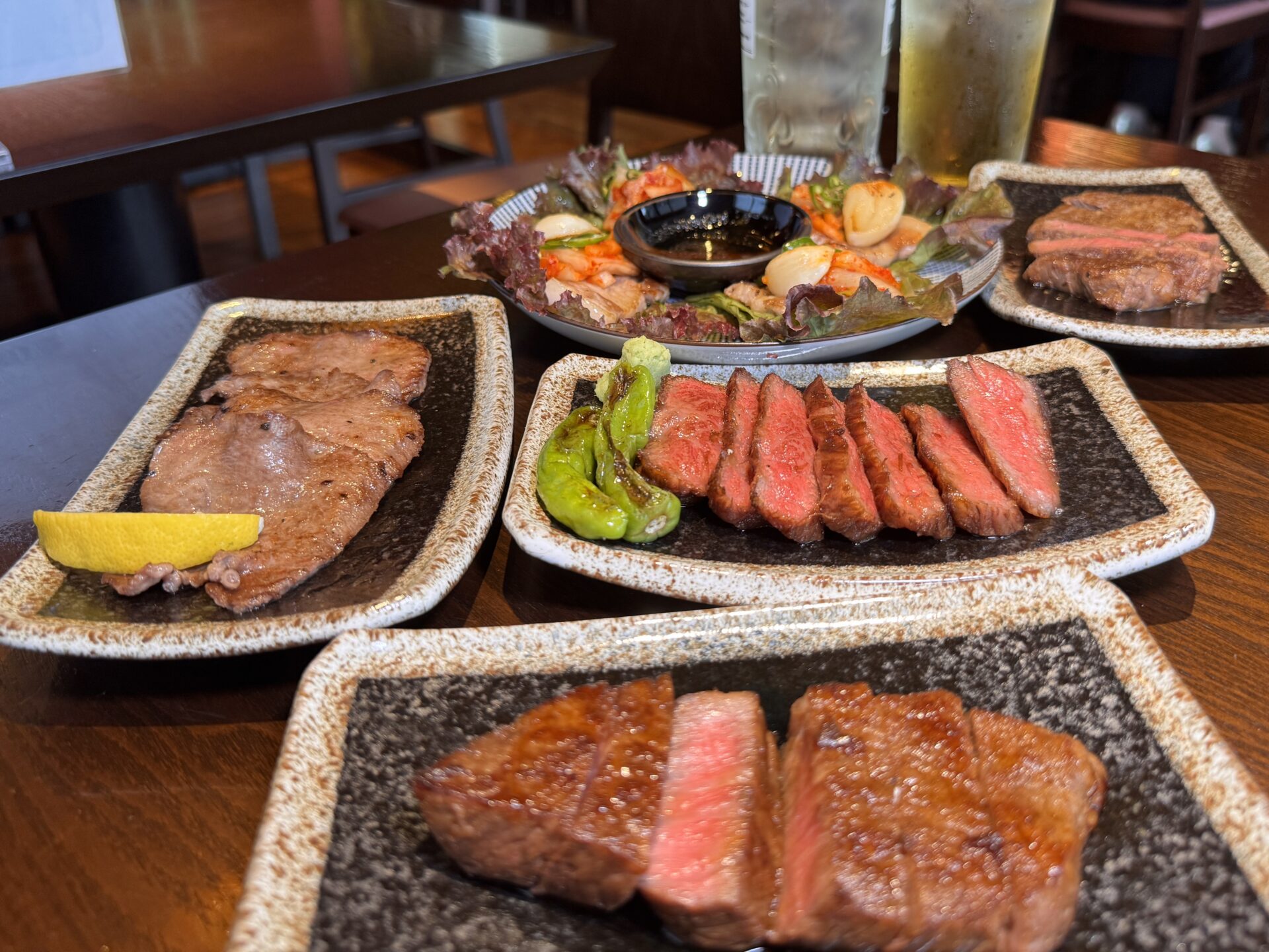 肉と小料理ハルウララのフードメニュー